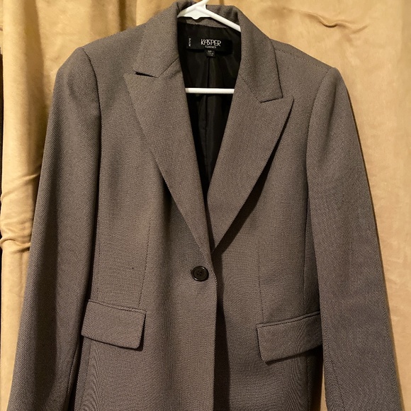 Kasper classic 2pc suit 8p grey and black